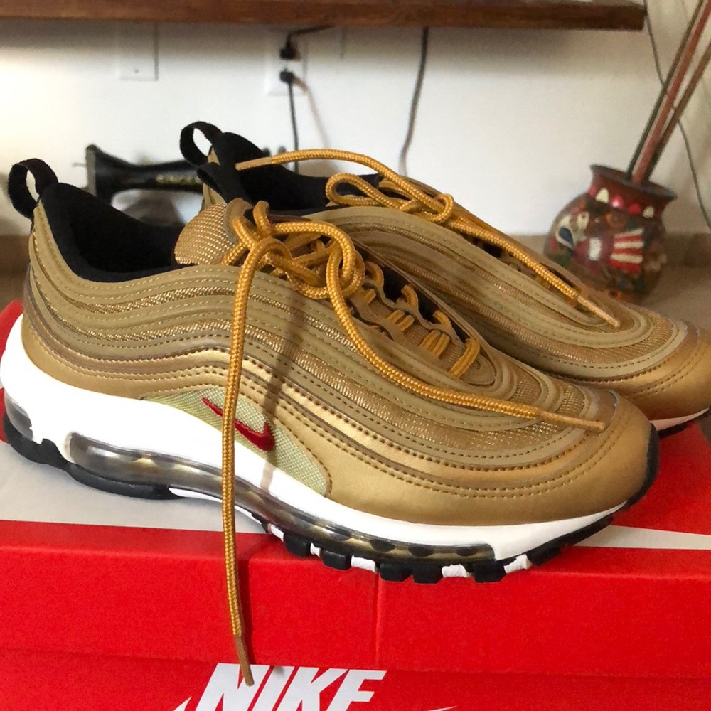 Gold Air max 97